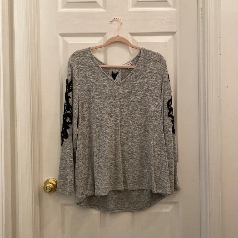 Eyeshadow brand gray blouse with tie in back